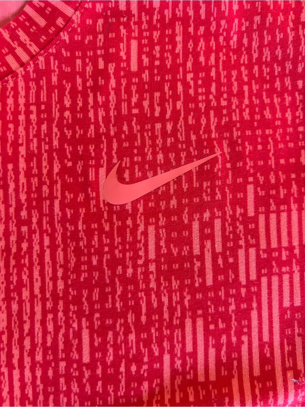 Nike‎ Dri-FIT Mens XL Red Short Sleeve Training Workout Performance Shirt - Picture 4 of 6